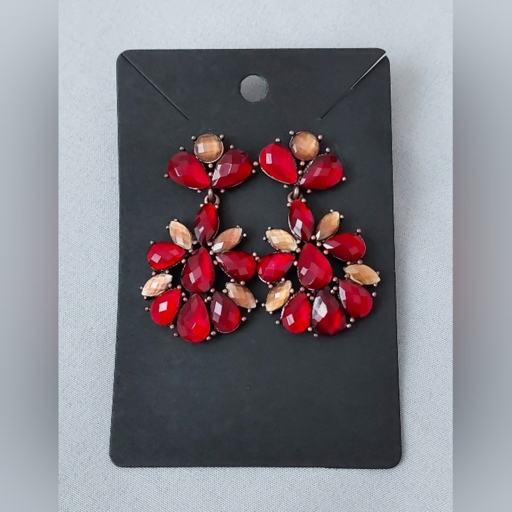 Liz Claiborne Red and Pink Dangle and Drop Clip On Earrings